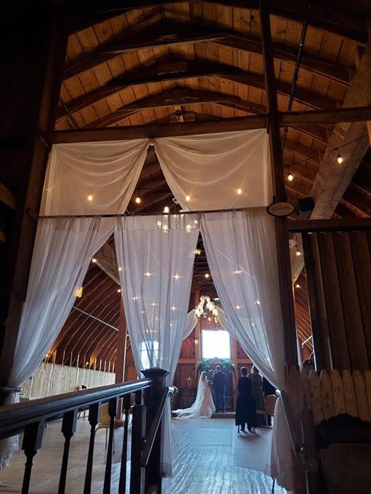 Simply Country Barn - Weddings & Event Venue - Freedom, WI - Slider 13